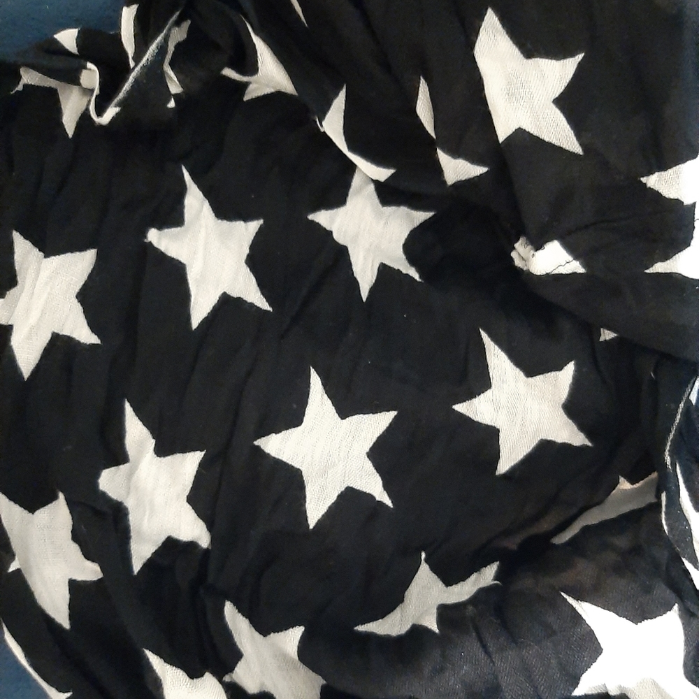 Black & White Star Print Infinity / Circle Scarf - Picture 2 of 4